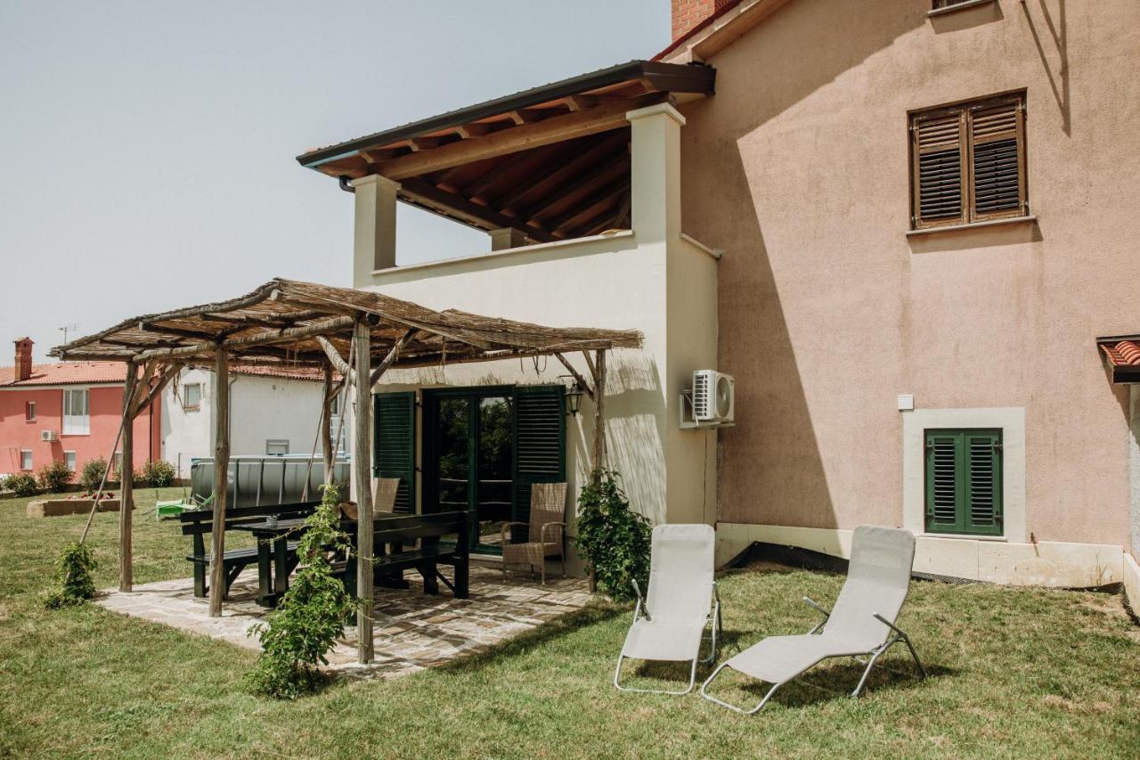 Apartmaji Pajer كوبر المظهر الخارجي الصورة
